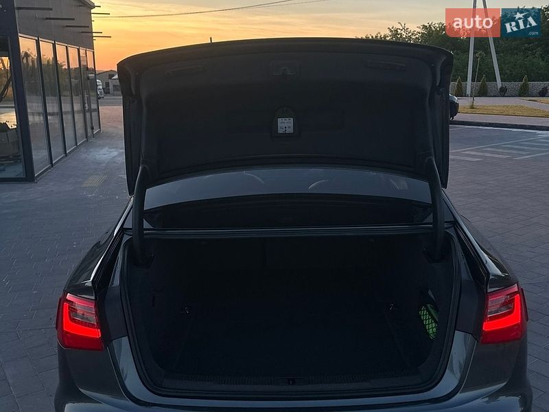 Седан Audi A6 2013 в Мостиске