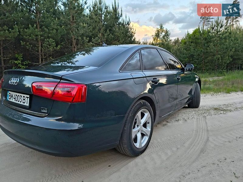 Седан Audi A6 2012 в Лебедині