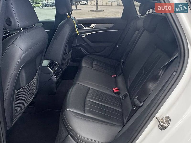 Седан Audi A6 2023 в Дніпрі