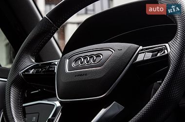 Седан Audi A6 2018 в Львові