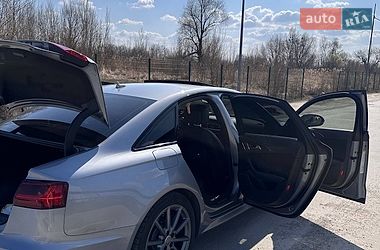 Седан Audi A6 2015 в Коростене