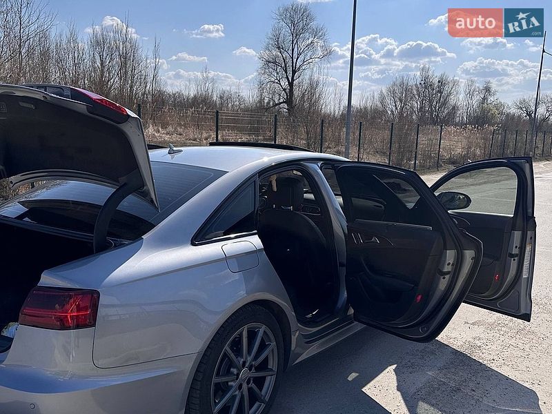 Седан Audi A6 2015 в Коростене