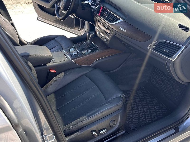 Седан Audi A6 2015 в Коростене