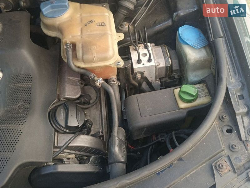 Седан Audi A6 1998 в Березане