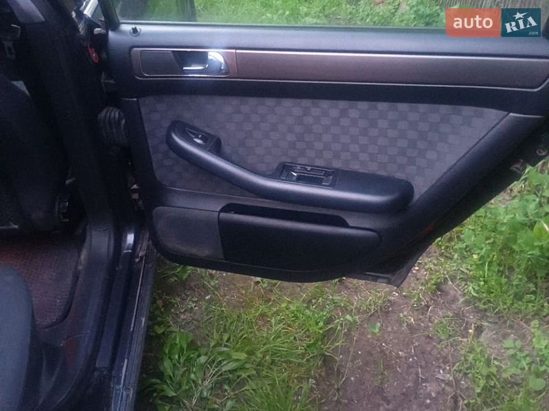 Седан Audi A6 1998 в Березане