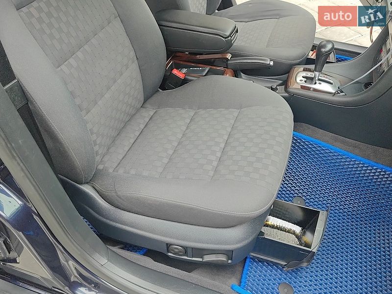 Универсал Audi A6 2002 в Ровно
