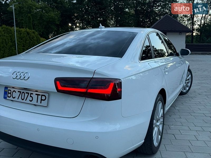 Седан Audi A6 2014 в Стрию