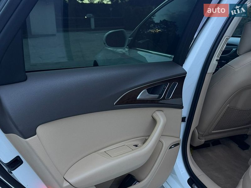 Седан Audi A6 2014 в Стрию