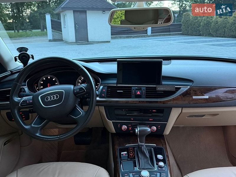 Седан Audi A6 2014 в Стрию