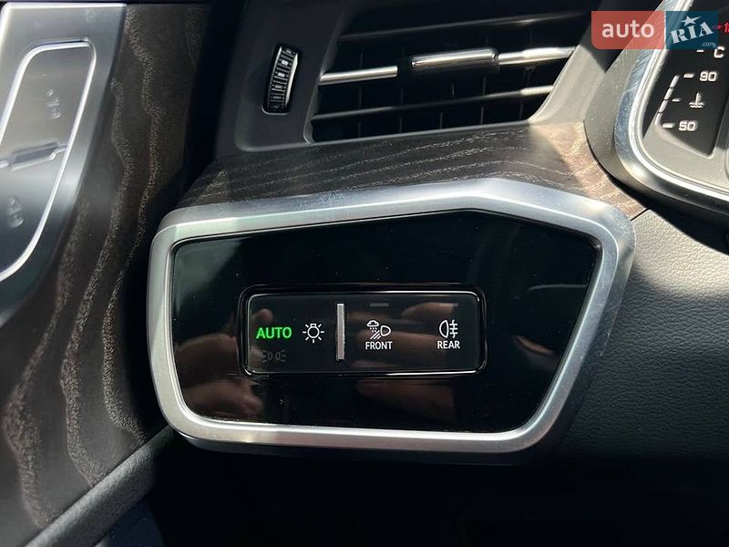 Седан Audi A6 2023 в Львові
