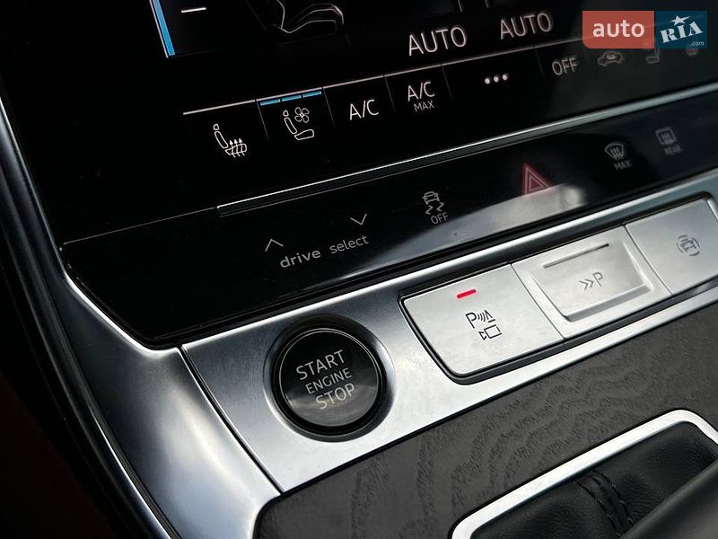 Седан Audi A6 2023 в Львові