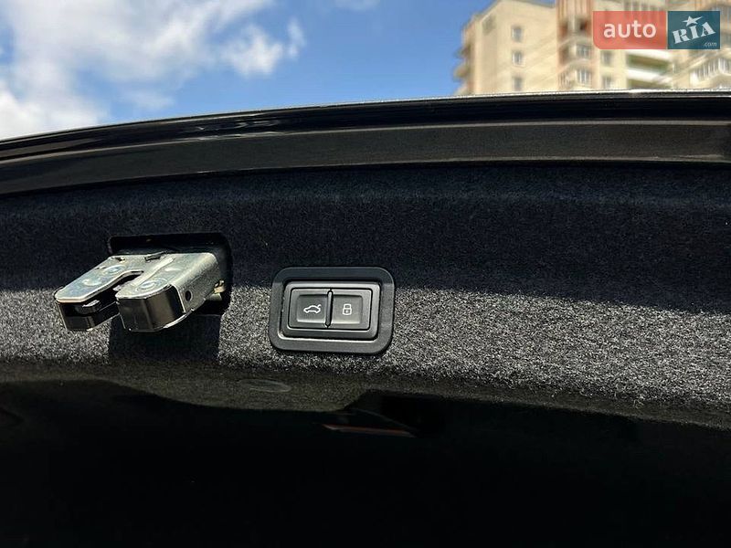 Седан Audi A6 2023 в Львові