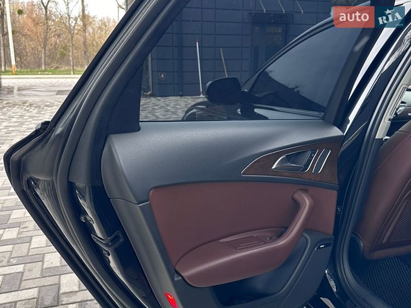 Седан Audi A6 2011 в Каневе