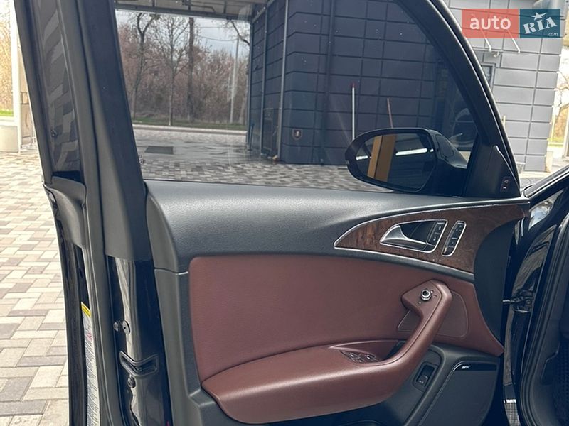 Седан Audi A6 2011 в Каневе