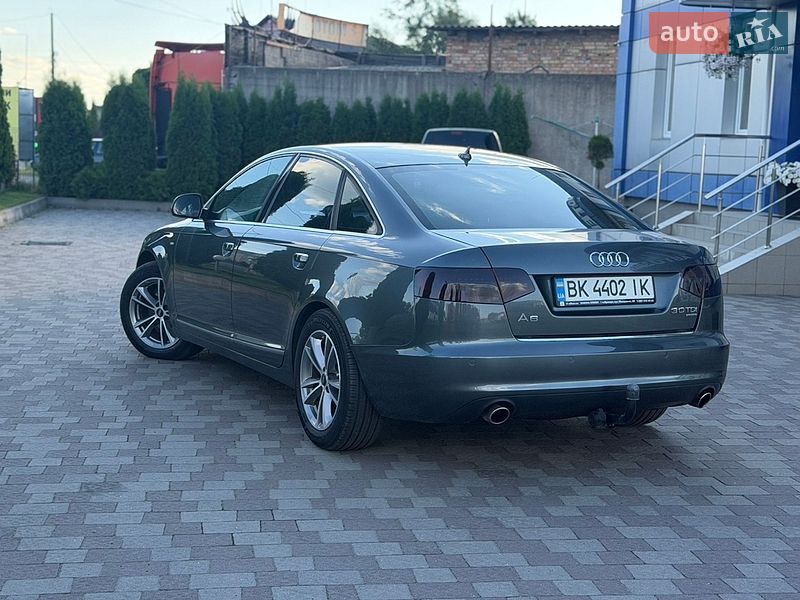 Седан Audi A6 2010 в Сарнах