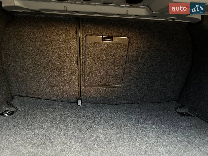 Седан Audi A6 1999 в Береговому фото 30 Седан Audi A6 1999 в Береговому