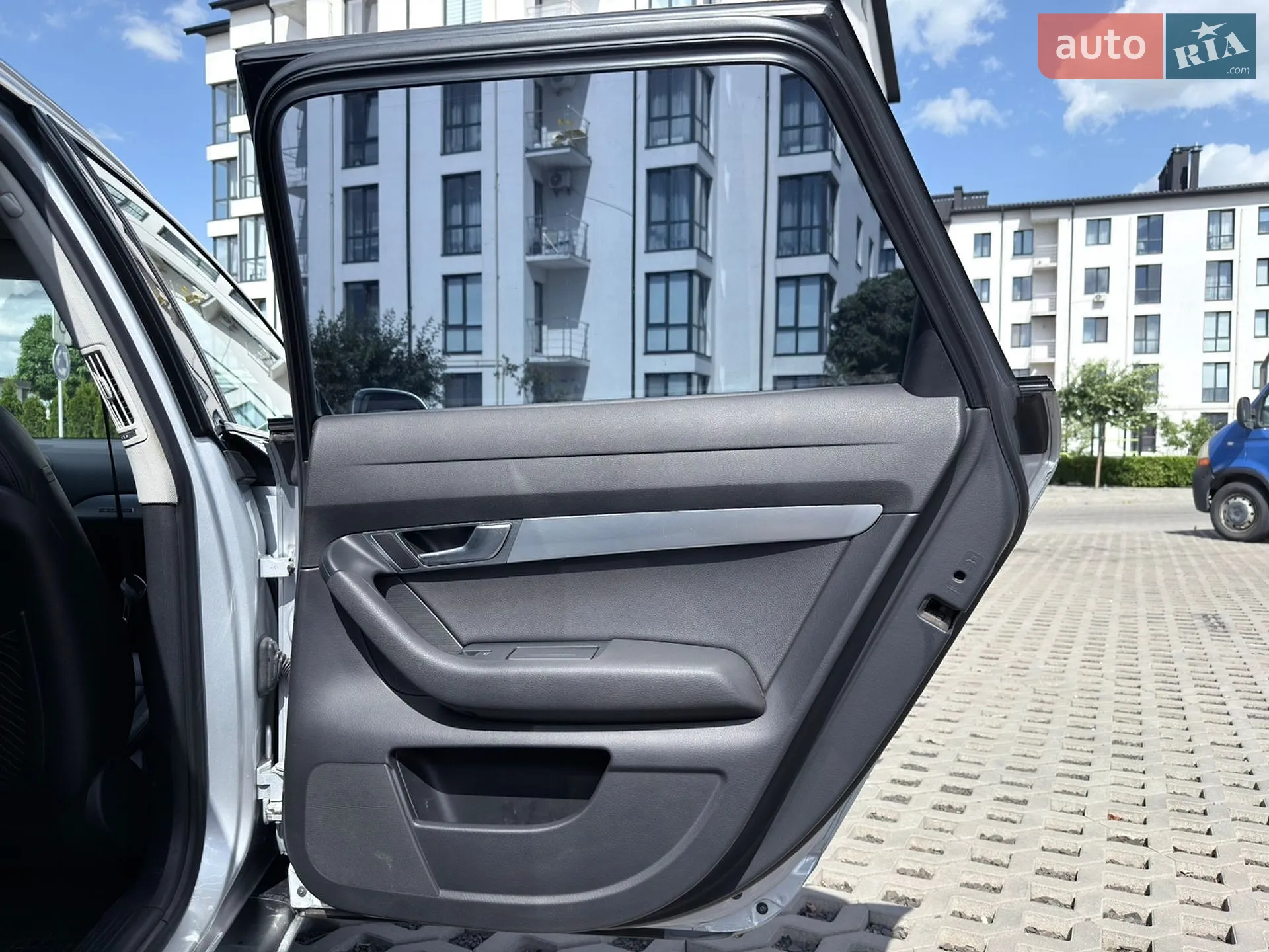 2011 Audi A6 - мініатюра 27