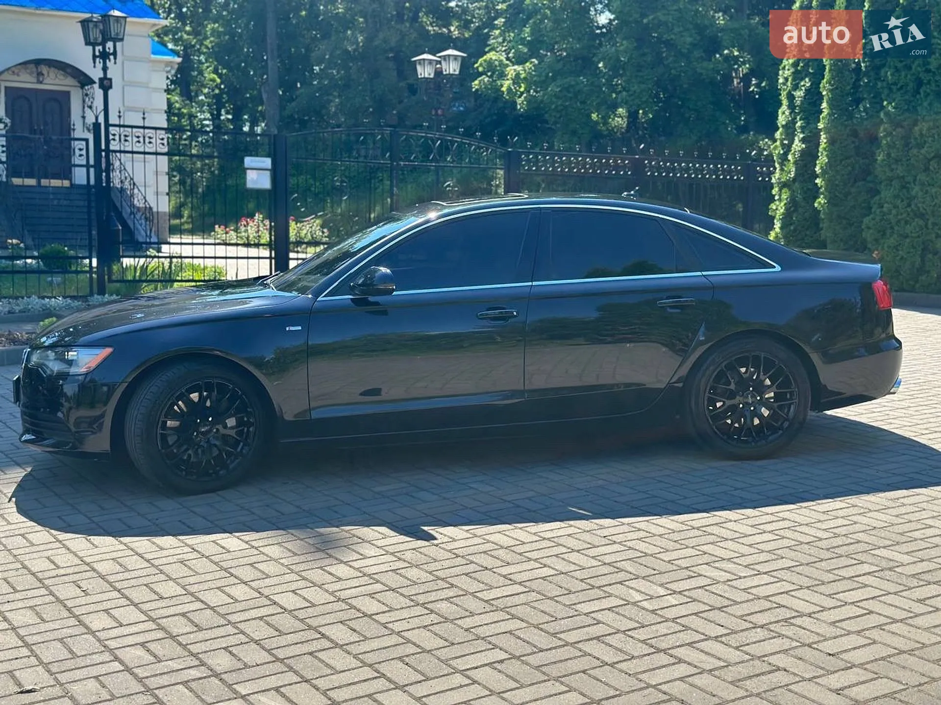 Audi A6 2013 VIN WAUFGAFC3EN035037 фото оголошення 12 з 26