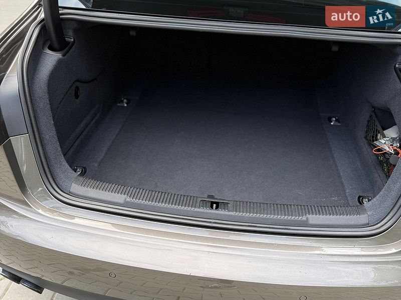 Седан Audi A6 2014 в Дрогобыче