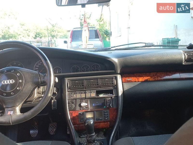 Седан Audi A6 1997 в Тлумаче