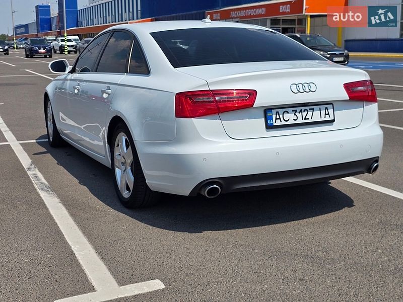 Седан Audi A6 2014 в Луцке