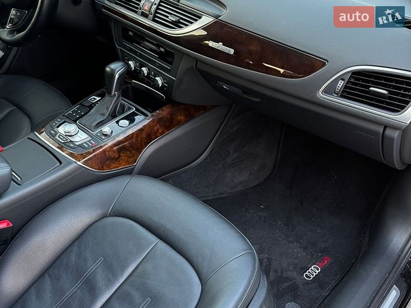 Седан Audi A6 2015 в Киеве