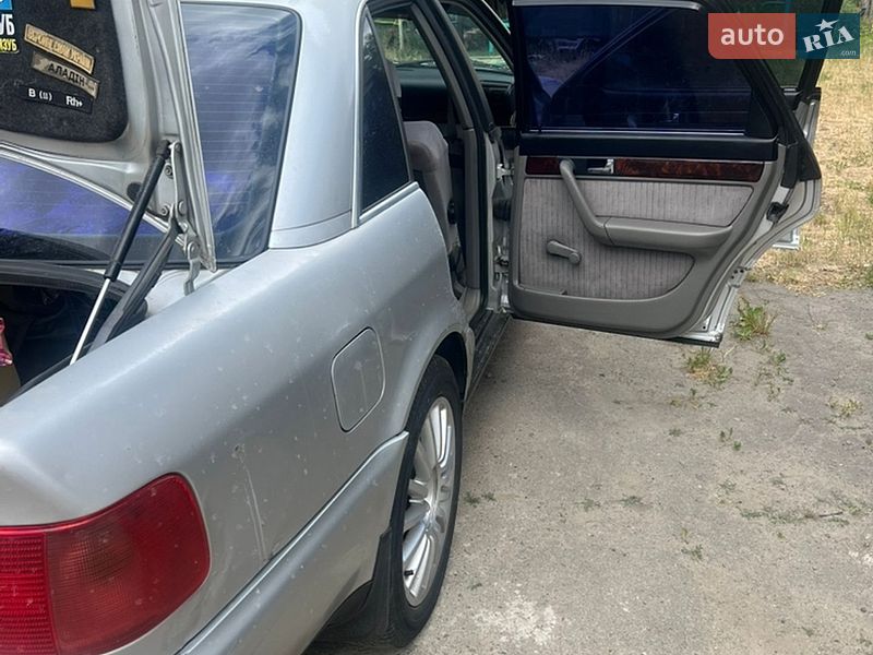 Седан Audi A6 1995 в Стрию