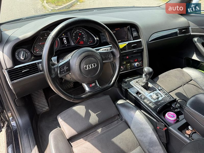 Седан Audi A6 2010 в Воловце