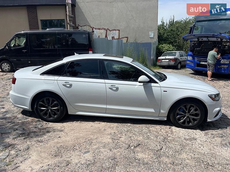 Седан Audi A6 2016 в Киеве