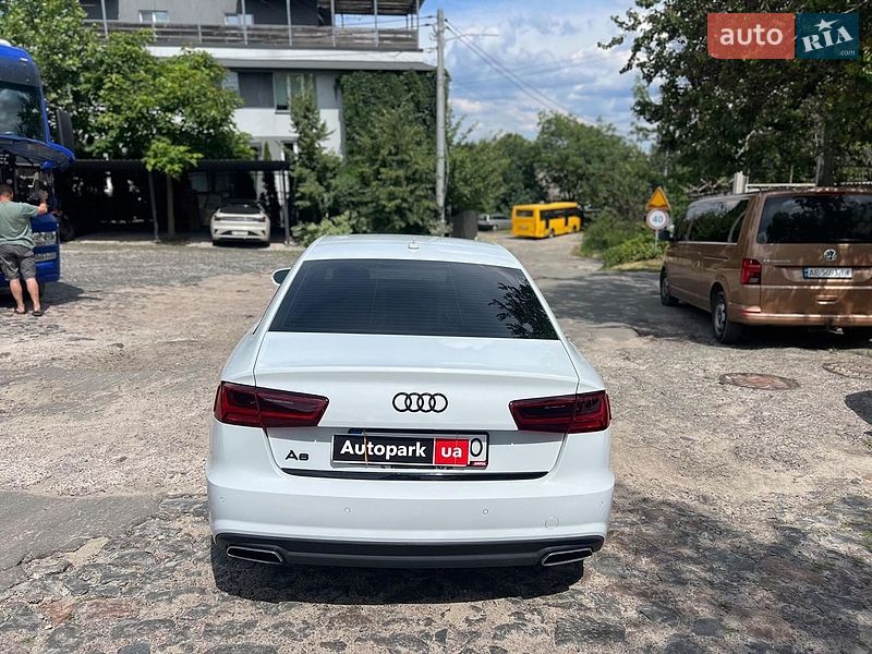 Седан Audi A6 2016 в Киеве