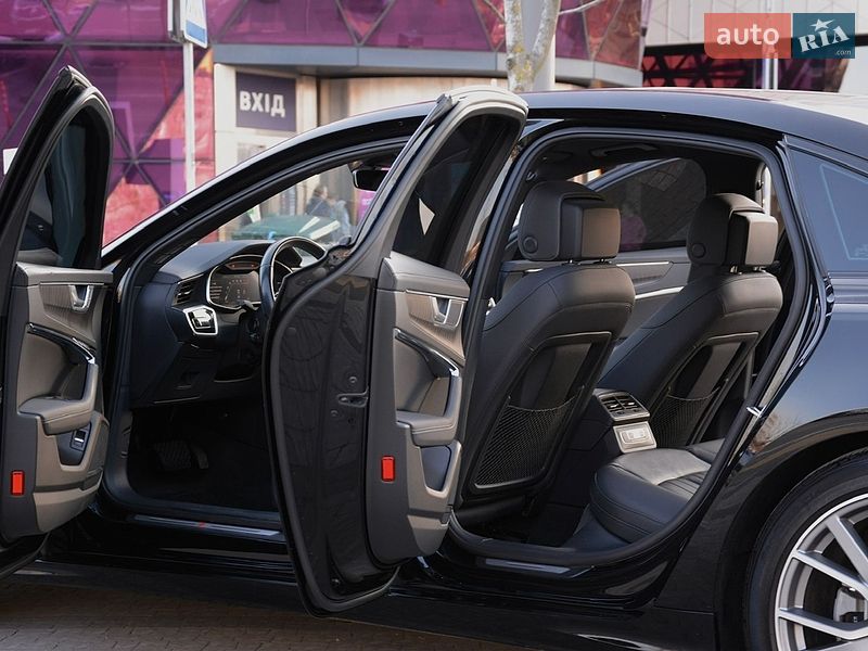 Седан Audi A6 2022 в Києві