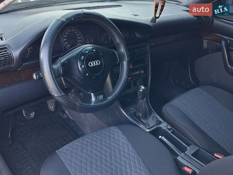 Седан Audi A6 1997 в Великих Мостах