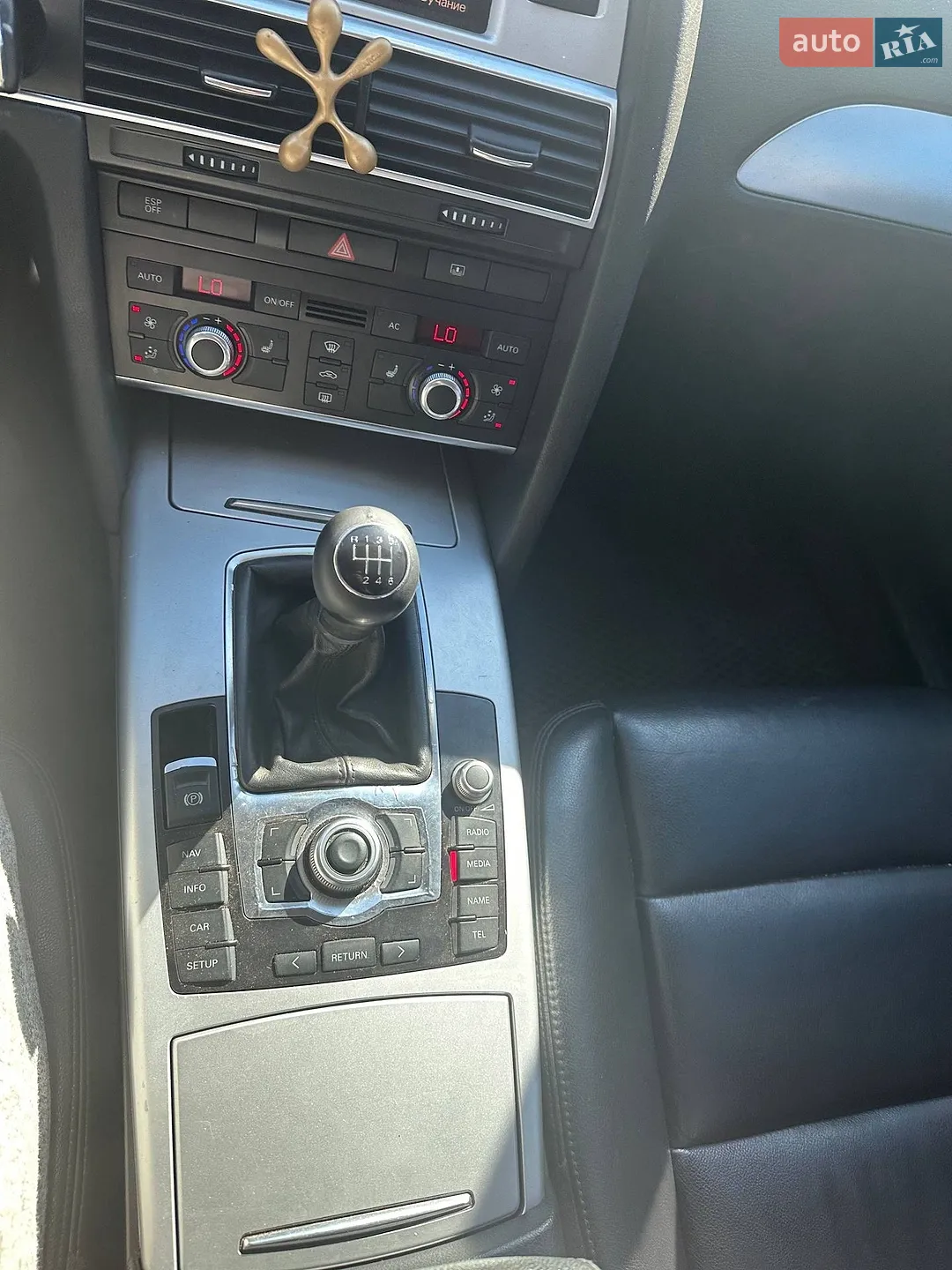 2010 Audi A6 - мініатюра 8