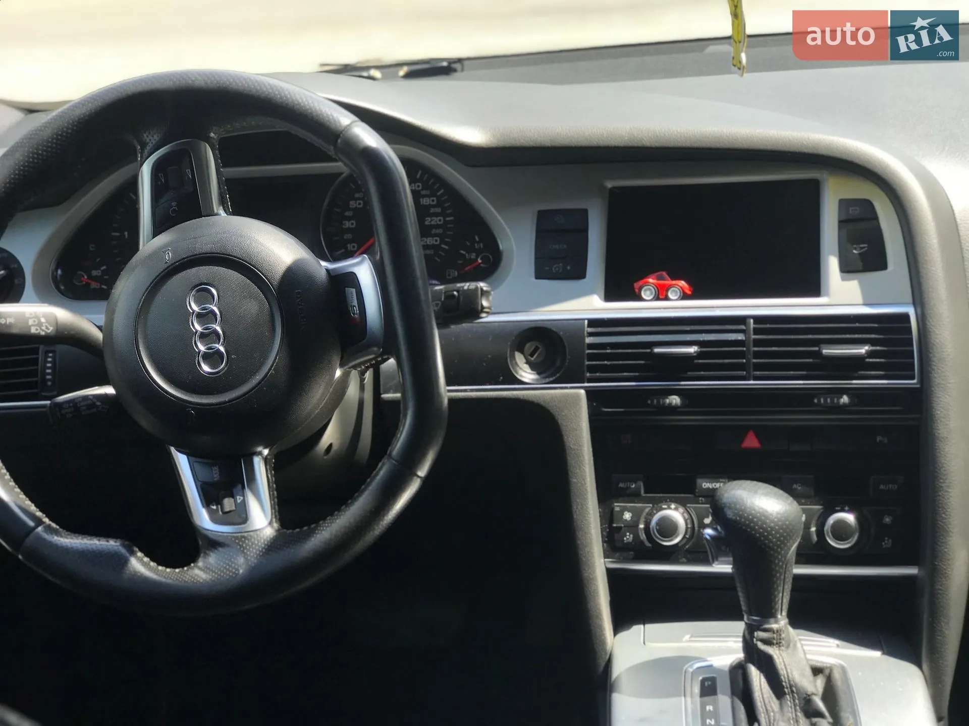 2010 Audi A6 - мініатюра 25