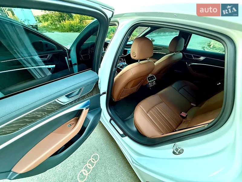 Седан Audi A6 2020 в Ровно