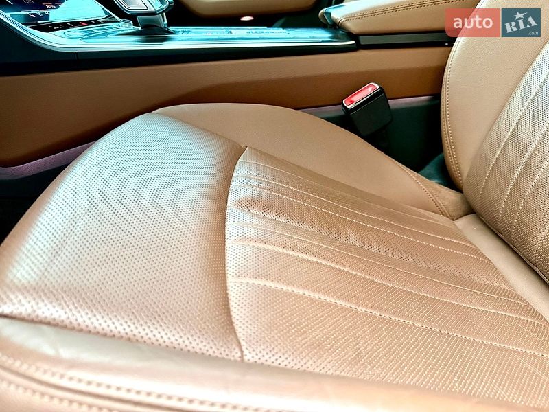 Седан Audi A6 2020 в Ровно
