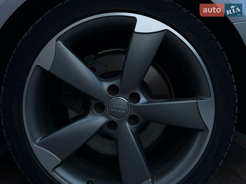 Седан Audi A6 2014 в Рокитному