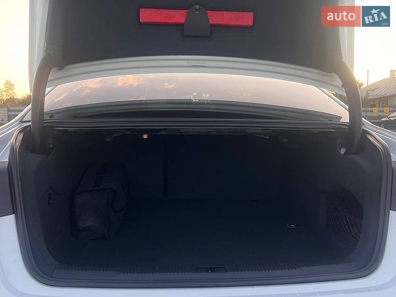 Седан Audi A6 2014 в Бродах