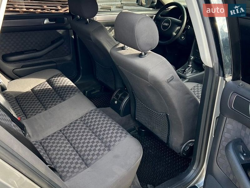 Універсал Audi A6 2004 в Нововолинську фото 8 Універсал Audi A6 2004 в Нововолинську