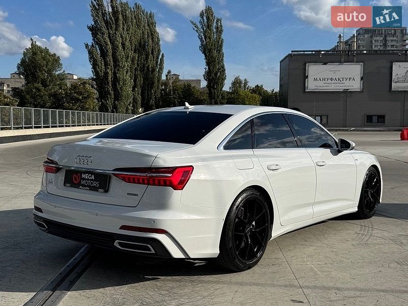 Седан Audi A6 2018 в Киеве