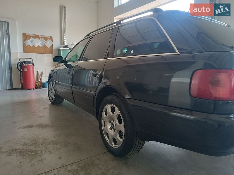 Універсал Audi A6 1996 в Рівному