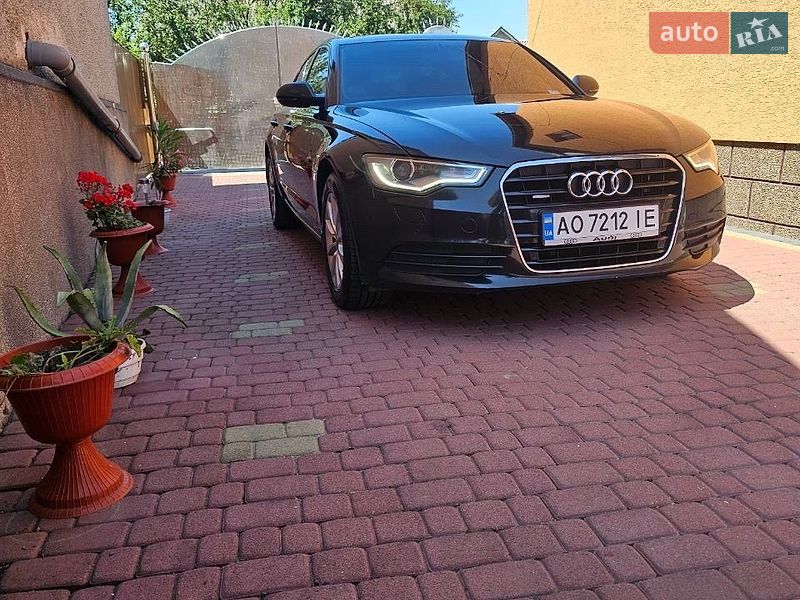 Седан Audi A6 2012 в Тячеве