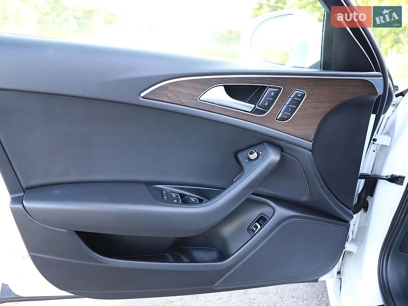 Седан Audi A6 2015 в Дрогобыче
