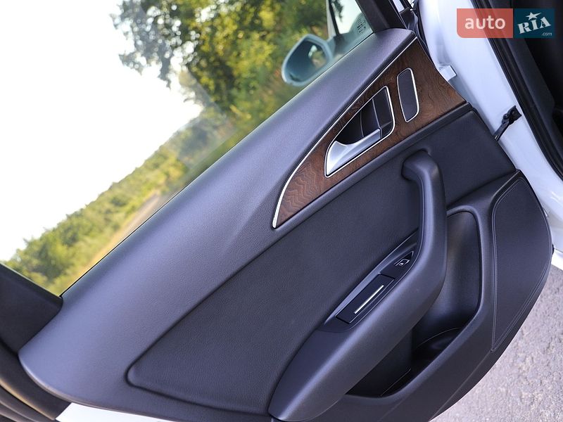 Седан Audi A6 2015 в Дрогобыче
