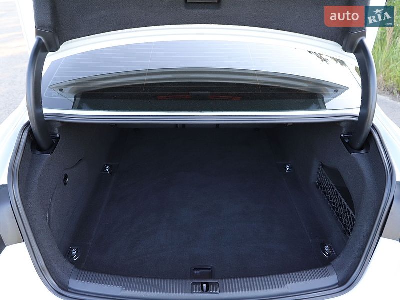 Седан Audi A6 2015 в Дрогобыче