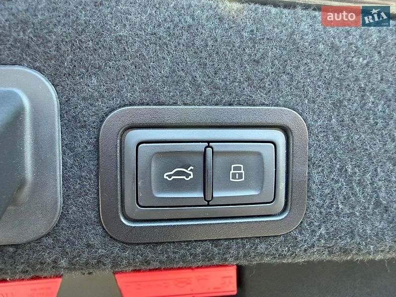 Седан Audi A6 2015 в Хмельницькому