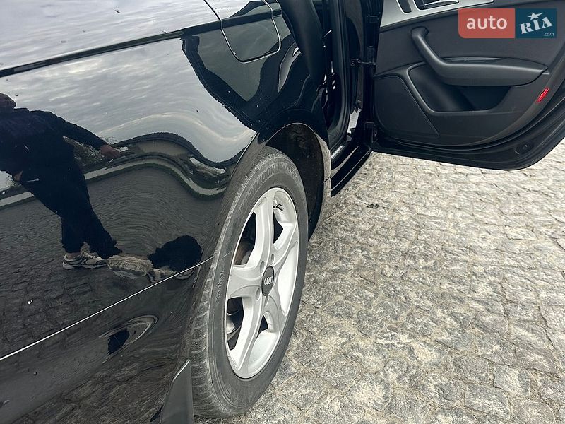 Седан Audi A6 2012 в Жовкві
