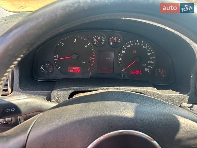 Седан Audi A6 2001 в Шумську