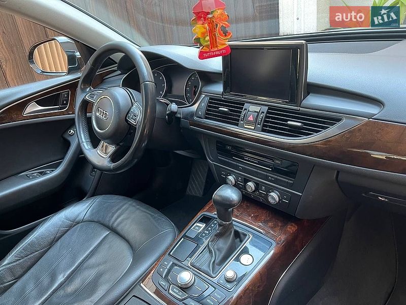 Седан Audi A6 2012 в Нижній Апші