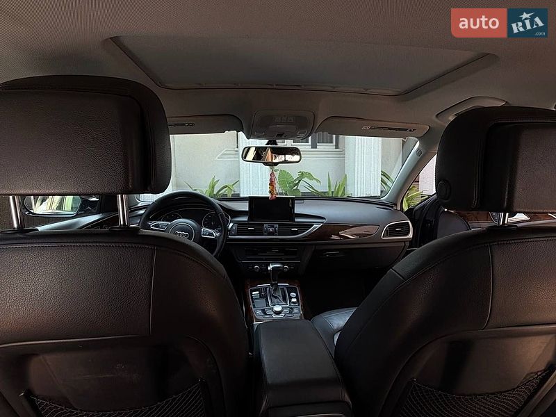 Седан Audi A6 2012 в Нижній Апші